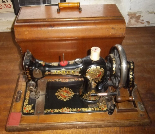 Jones' family CS sewing machine