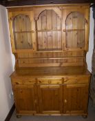 Pine dresser