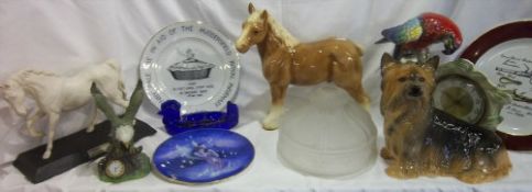 Sel of ceramic figures, clocks etc