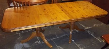 Lg pine twin pedestal kitchen table 84 x 35 inches