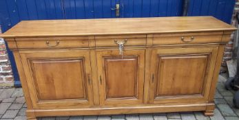 Lge french oak sideboard size approx 7 ft 10 in long x 3 ft 4 in high