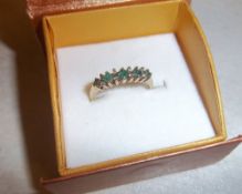 9ct gold & 5 emerald & diamond chip ring