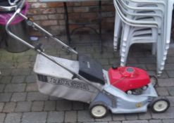 Honda HR173 petrol driven lawn mower