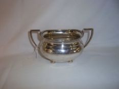 Silver two handled sugar bowl Sheff. 1913 wt approx. 9.2oz
