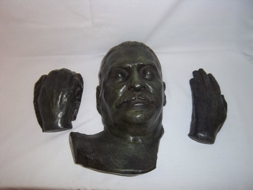 Cast bronze death mask and hands of Loseb Besar Dze Jughashvili A.K.A Joseph Stalin (Georgian 1878-