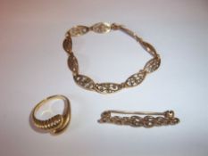 14K ring, 9ct gold bar brooch & fancy link bracelet