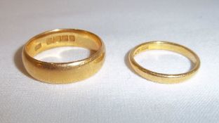 2 x 22ct gold wedding bands total wt approx. 9.6g