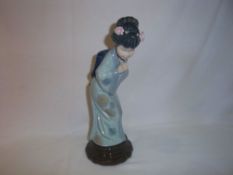 Lladro Japanese lady figurine