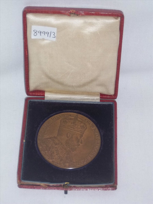 British Commonwealth medallion Edward VII Coronation 1902 in original box