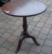 Oak tripod table