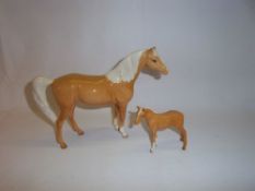 Beswick palamino horse & miniature Beswick palamino horse