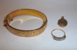 9ct gold bangle, locket & 9ct gold ring set with CZ stones