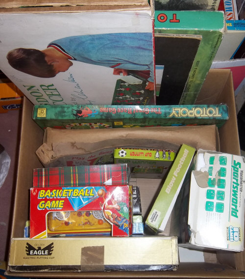 Sel. games inc. Bobby Charlton Soccer, Totopoly, Blow Football etc.