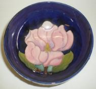 Moorcroft magnolia pattern bowl dia. approx. 16cm