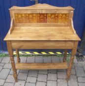 Vict. pine washstand with tiled splashback