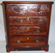 Vict. miniature mah. chest of drawers