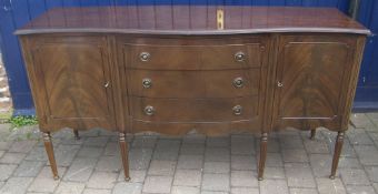 Mah. sideboard