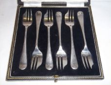 Cased set of 6 silver cake forks Sheff. 1934 wt approx. 5.2oz