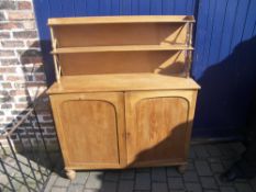 Pine chiffonier