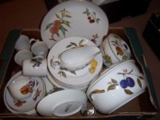 Sel. Royal Worcester 'Evesham' inc. dinner plates, tea plates, side plates, mugs, coddlers, lg. &