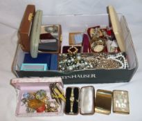 Sel. costume jewellery inc. brooches, earrings, beads, watches, Stratton compacts etc.