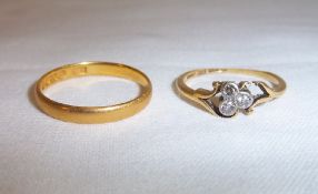 22ct gold wedding band wt approx. 2.1g & 18ct gold 3 stone diamond chip ring