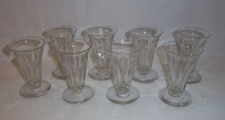 Set 8 wine glasses