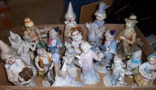 Sel. clown figurines etc.