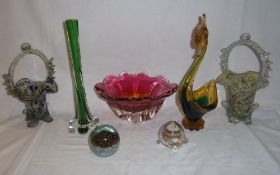 2 spatter glass baskets, Murano style bowl, glass swan, Mdina paperweight & 1 other & bud vase