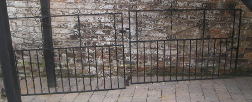 Pr wrought iron gates