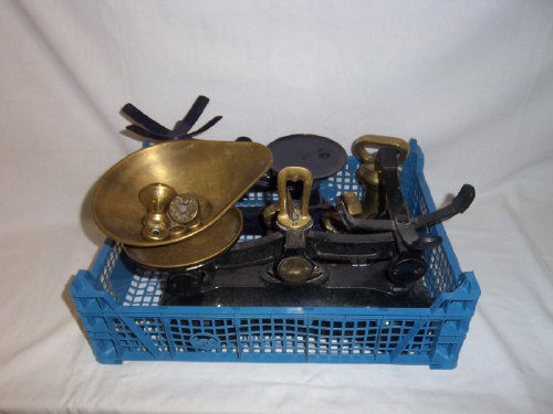 2 sets scales with brass weights