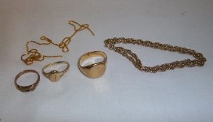 9ct gold signet ring & 3 others, broken 9ct gold necklace & bracelet total wt. 12g