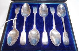 Cased set 6 silver fiddle pattern teaspoons Sheff. 1911