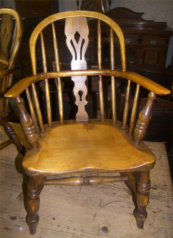 Child`s Windsor chair
