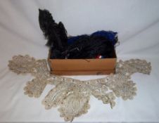Sel. feather plumes, lace collar etc.
