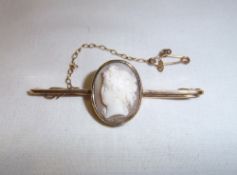 9ct gold cameo set bar brooch