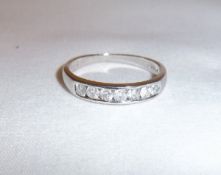 Platinum ring set with 7 diamonds 0.25ct