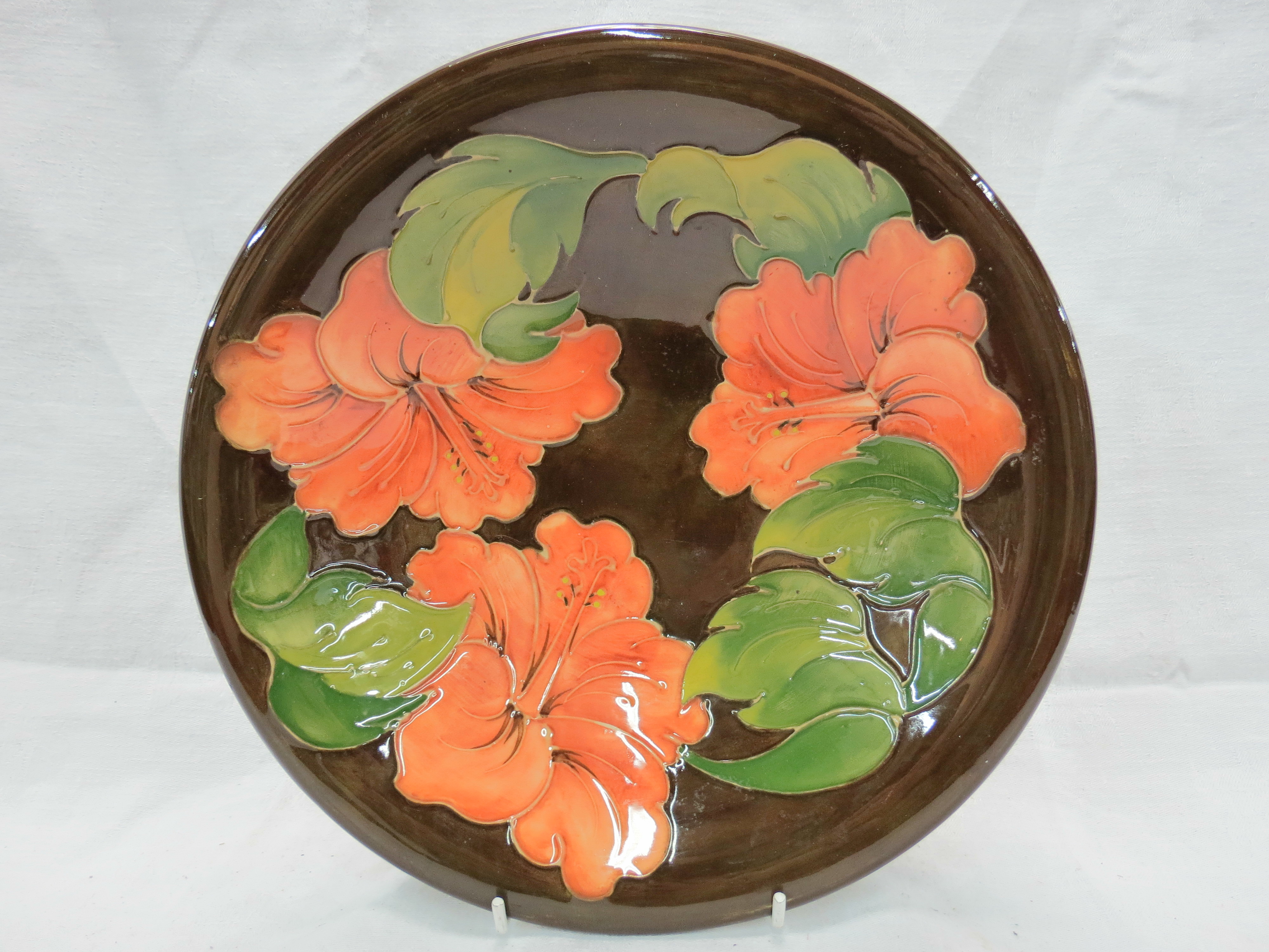 A large Moorcroft bowl with hibiscus design, 24cm dia.