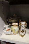 A QUANTITY OF VARIOUS CERAMICS TO INCLUDE CAUGHLEY/WORCESTER AND DOULTON.