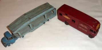 DINKY TOYS (SUPERTOYS) NOS 581 AND 582, two playworn Dinky Supertoys, a good (needs a clean) 581
