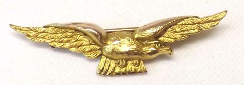 A 9ct Gold hallmarked Brooch formed as an eagle with outstretched wings, 2” wide