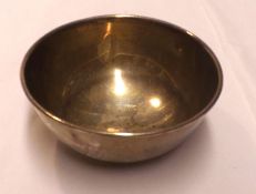 A George V Round Bowl or Sugar Basin on round foot, Sheffield 1934, Maker’s Mark RM&EH, 4 ¾” wide,