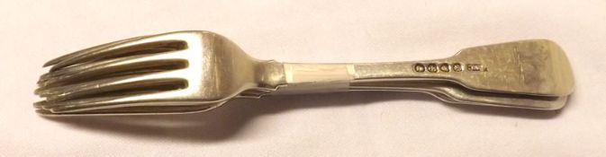 A Mixed Lot: three George IV Fiddle and Thread pattern small Table Forks, all London 1821, Maker’s