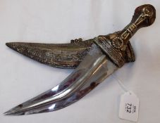 Saudi Arabian Jambiya, curved blade 7”, silvered metal mounted hilt, silvered metal mounted sheath