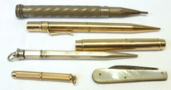 An interesting mixed lot comprising: a 9ct Gold encased Mordan Everpoint Propelling Pencil, 4 ½”