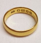 An early 20th Century hallmarked 22ct Gold Wedding Ring, hallmarked for Birmingham 1920, weighing