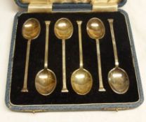 A cased set of six George V seal end Coffee Spoons, Birmingham 1935, makers M&J