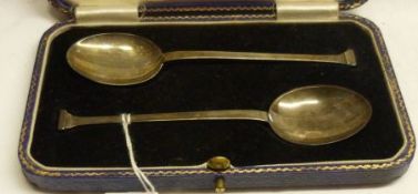 A cased pair of 18th Century style seal topped Christening Spoons, Sheffield 1938, makers D & S