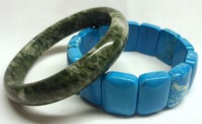 A Turquoise type panelled Bead Bracelet and an Agate Bangle (2)
