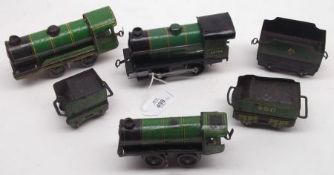 Hornby O Gauge Tinplate Clockwork Locomotive in green livery with Coal Tender; together with two